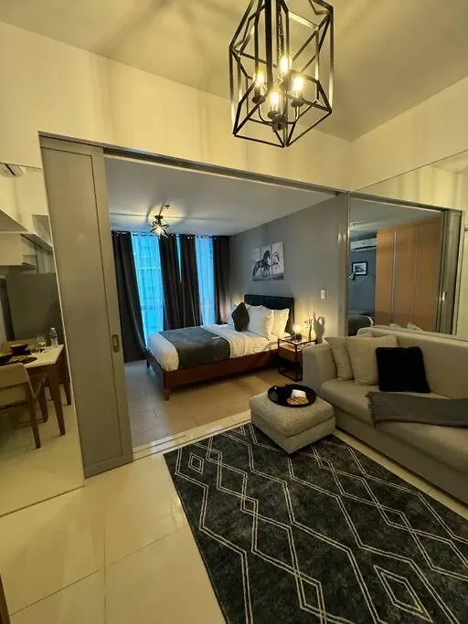 One Uptown Stylish Retro Suite 마닐라 0*,